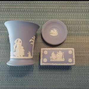 JASPERWARE WEDGEWOOD SET 3 BEAUTIFUL PIECES - RARE LIGHT BLUE! EUC DISPLAY
